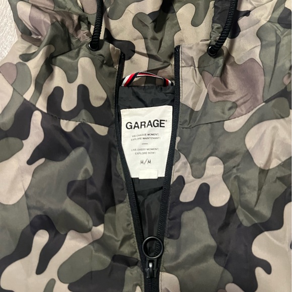 Garage Camp Windbreaker - Picture 2 of 3
